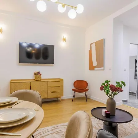 Stylish 3 Min From Haussmann, Sleeps4 아파트 *