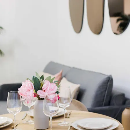 Stylish 3 Min From Haussmann, Sleeps4 * Paříž