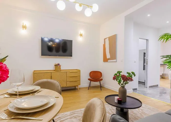 Stylish 3 Min From Haussmann, Sleeps4 Apartmán *