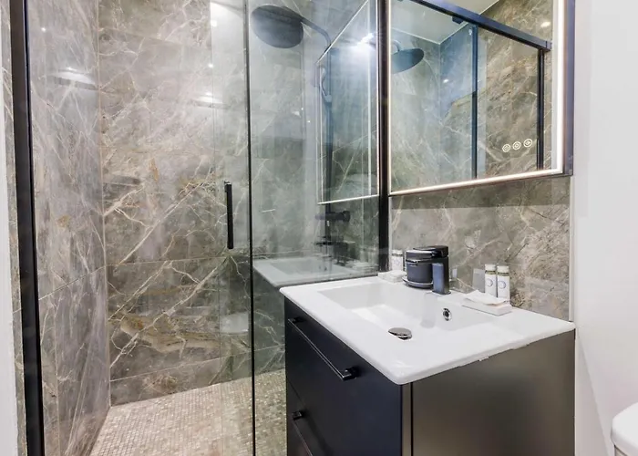 Stylish 3 Min From Haussmann, Sleeps4