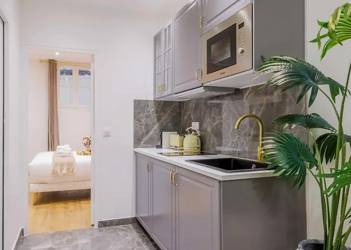 Stylish 3 Min From Haussmann, Sleeps4 Paříž